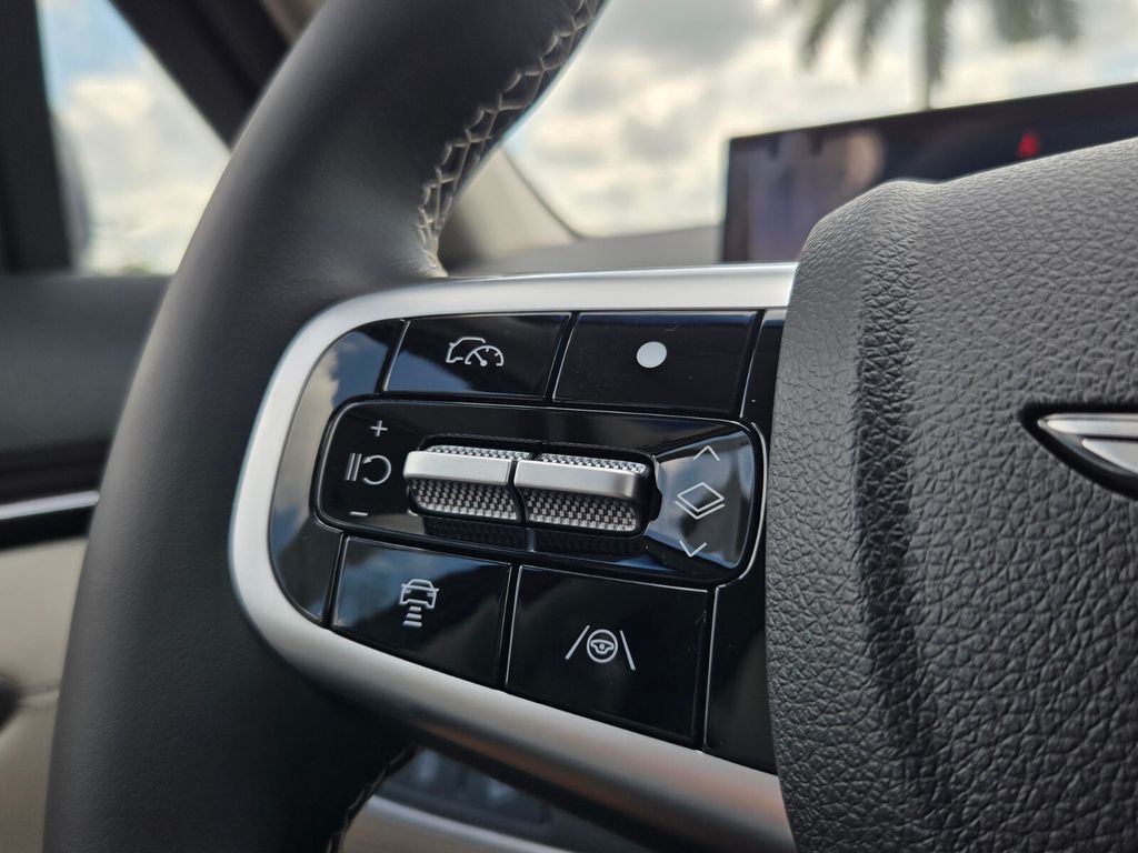 2027 Genesis Gv70