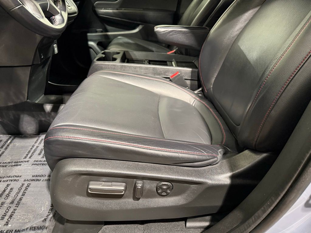 Thumbnail: 2023 Honda Odyssey - 14