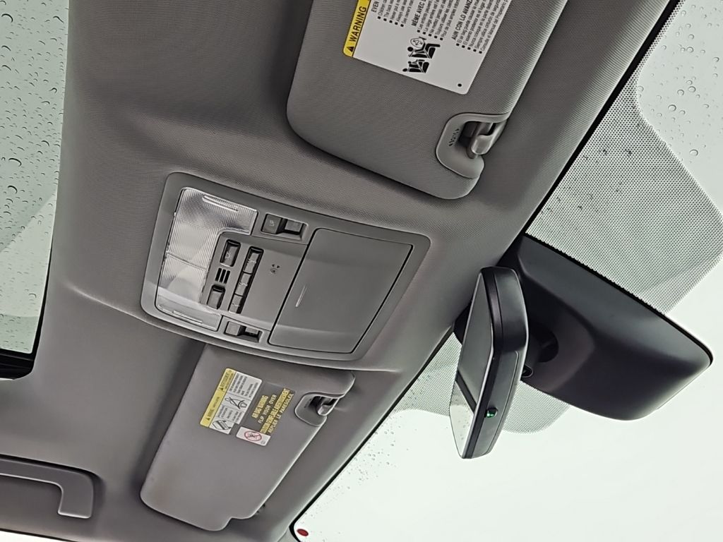 Thumbnail: 2017 Toyota Highlander - 17