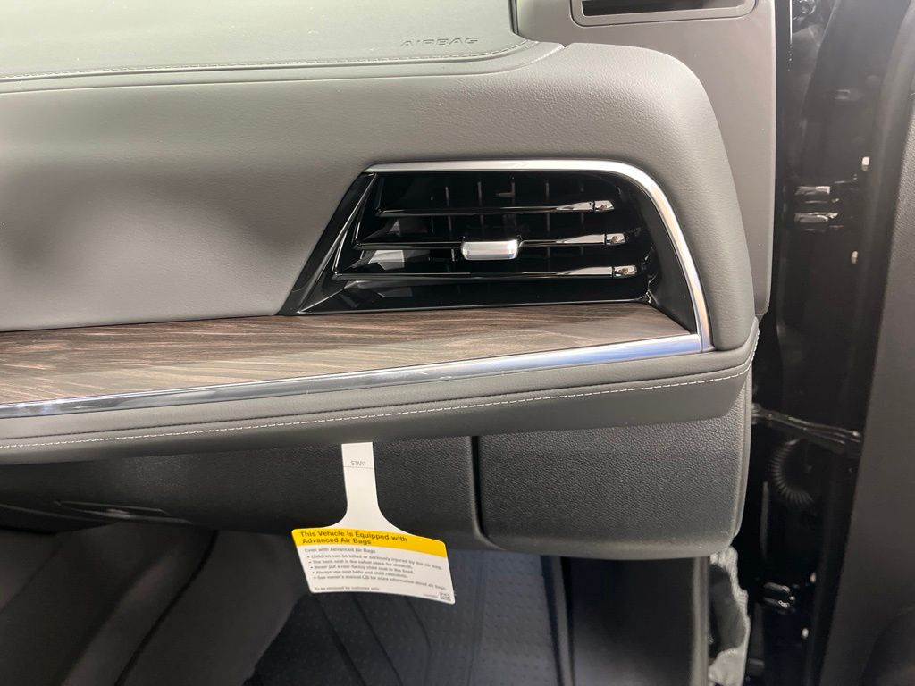 Thumbnail: 2026 Chevrolet Suburban - 14