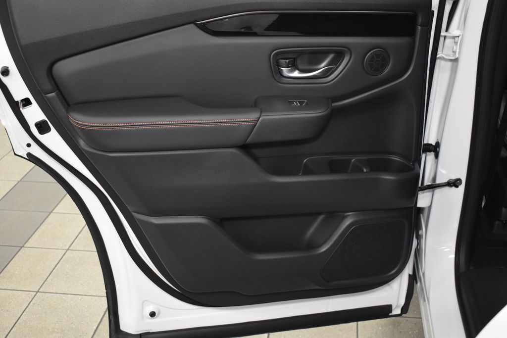 Thumbnail: 2025 Honda Pilot - 24