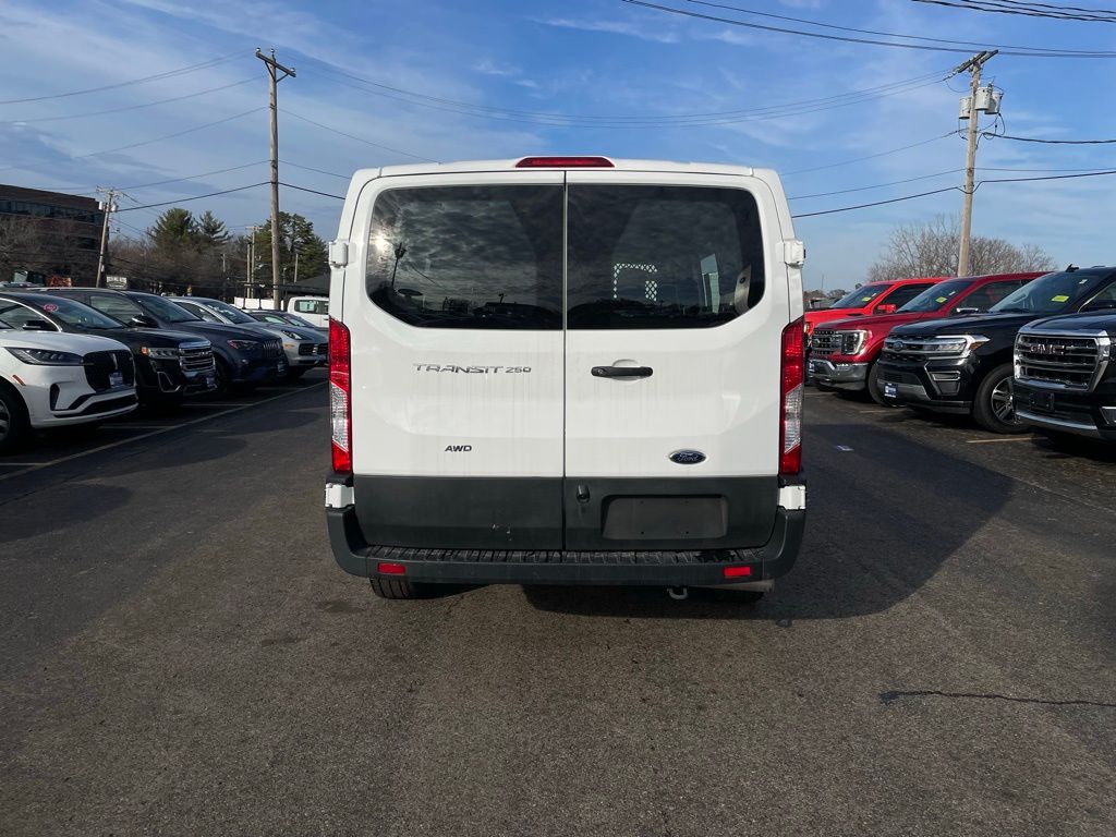 View vehicle photo 5