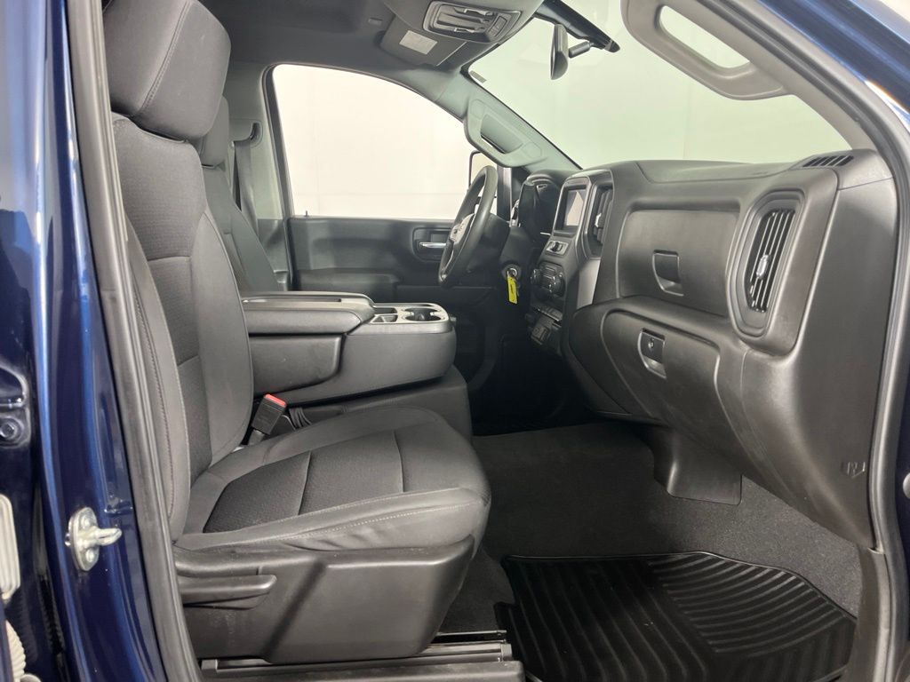 Thumbnail: 2022 Chevrolet Silverado 2500 - 4