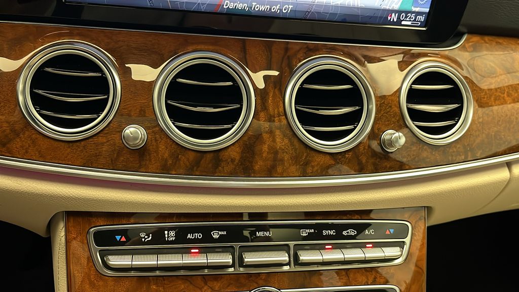 2019 Mercedes-Benz E-Class E 300 19