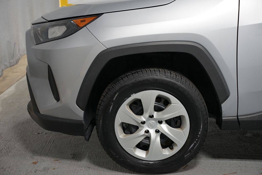 Thumbnail: 2019 Toyota RAV4 - 5