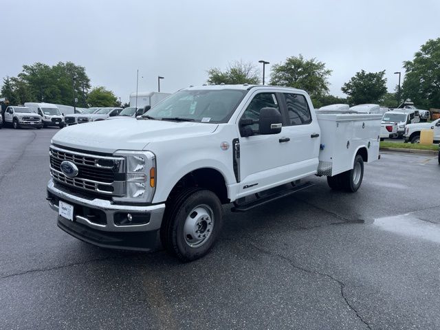 2025 Ford F-350 Chassis XL