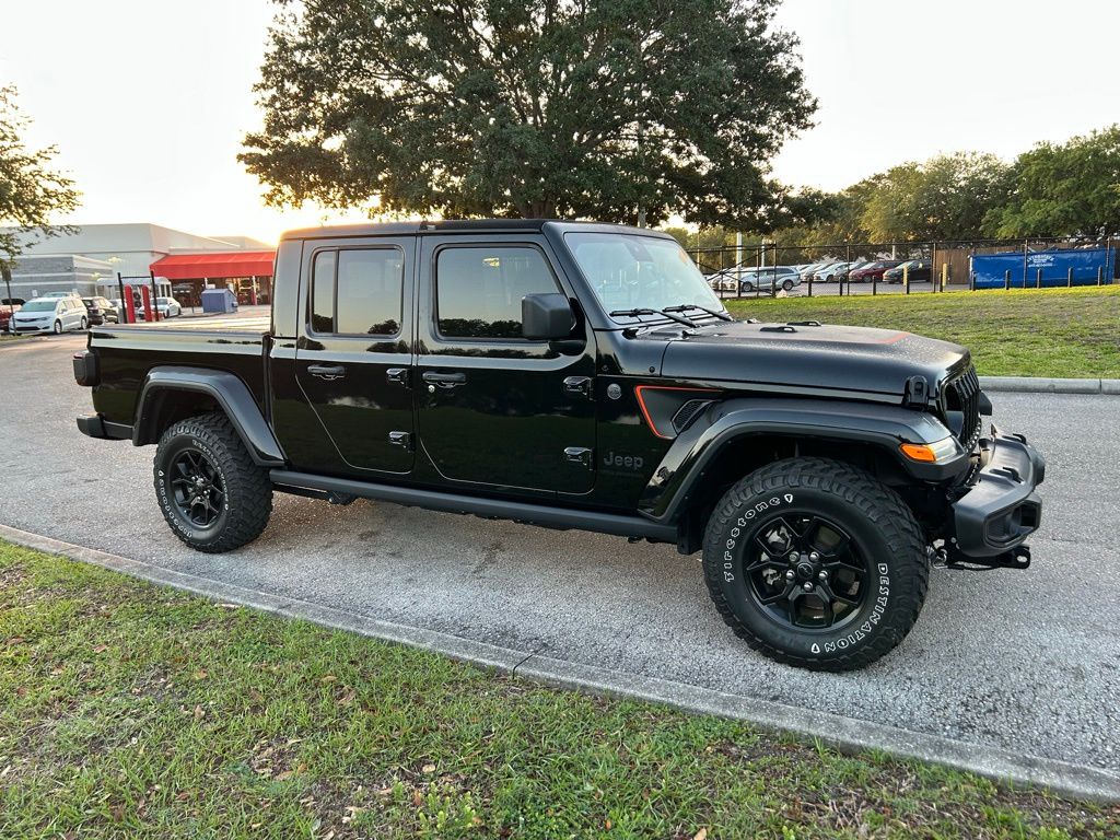 Thumbnail: 2024 Jeep Gladiator - 7