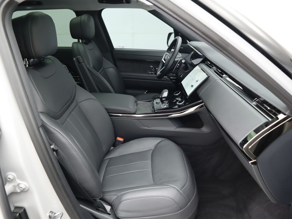 Thumbnail: 2023 Land Rover Range Rover Sport - 21