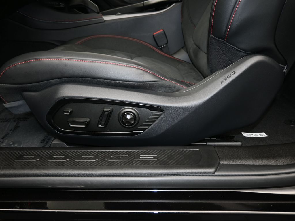 Used 2024 Diamond Black Crystal Pearlcoat Dodge R/T Scat Pack image 16