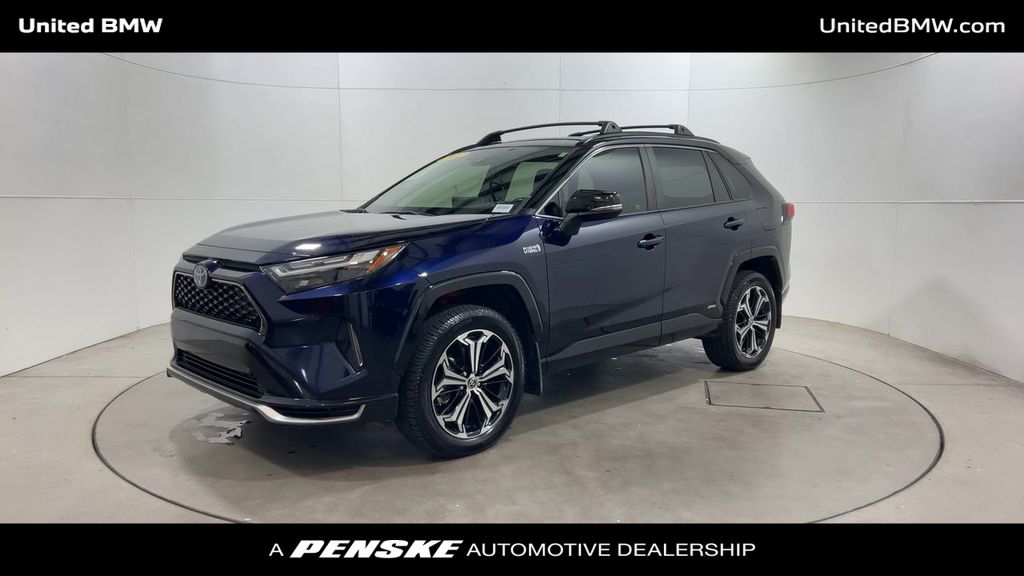 Thumbnail: 2022 Toyota RAV4 - 4