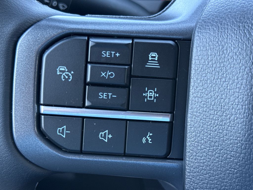 New 2026 Black Ford XLT image 32