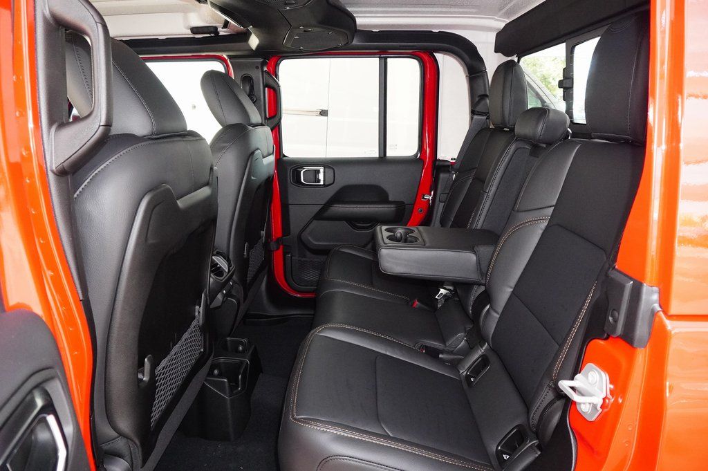 New Car 2025 Jeep Gladiator  Sport For Sale Under $50,000 In Weatherford, Texas