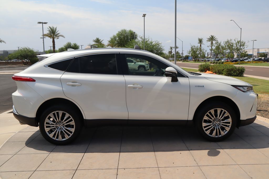 Thumbnail: 2021 Toyota Venza - 4