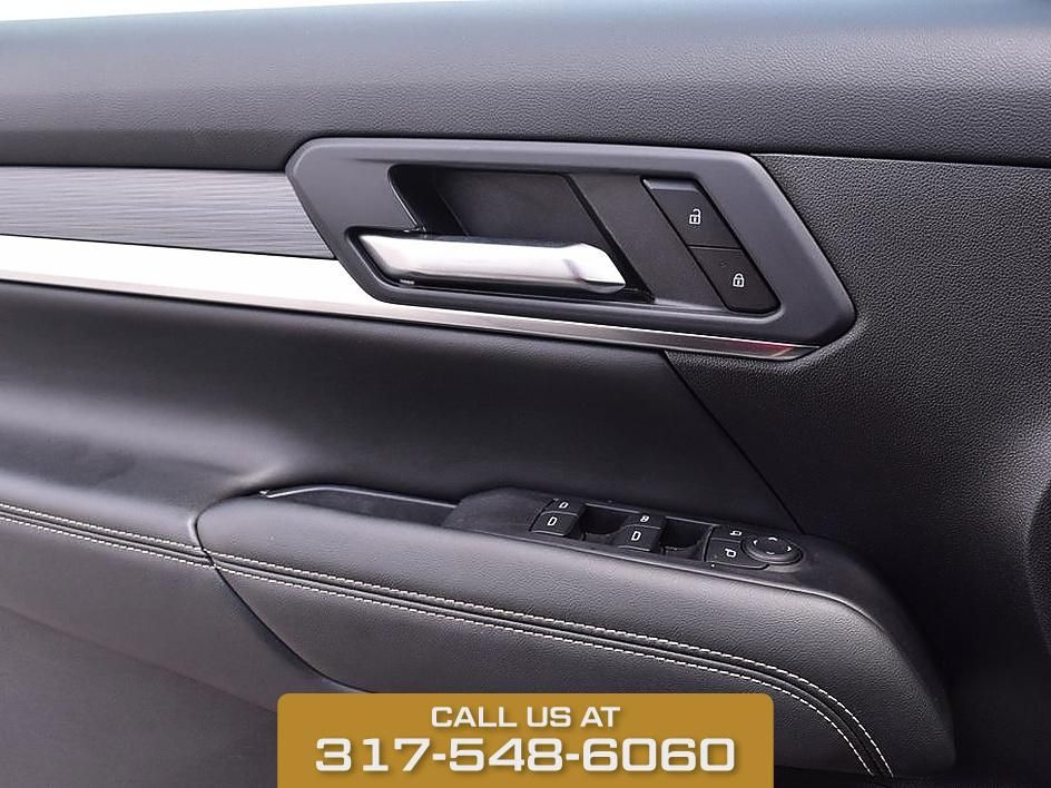 2025 GMC Terrain #32