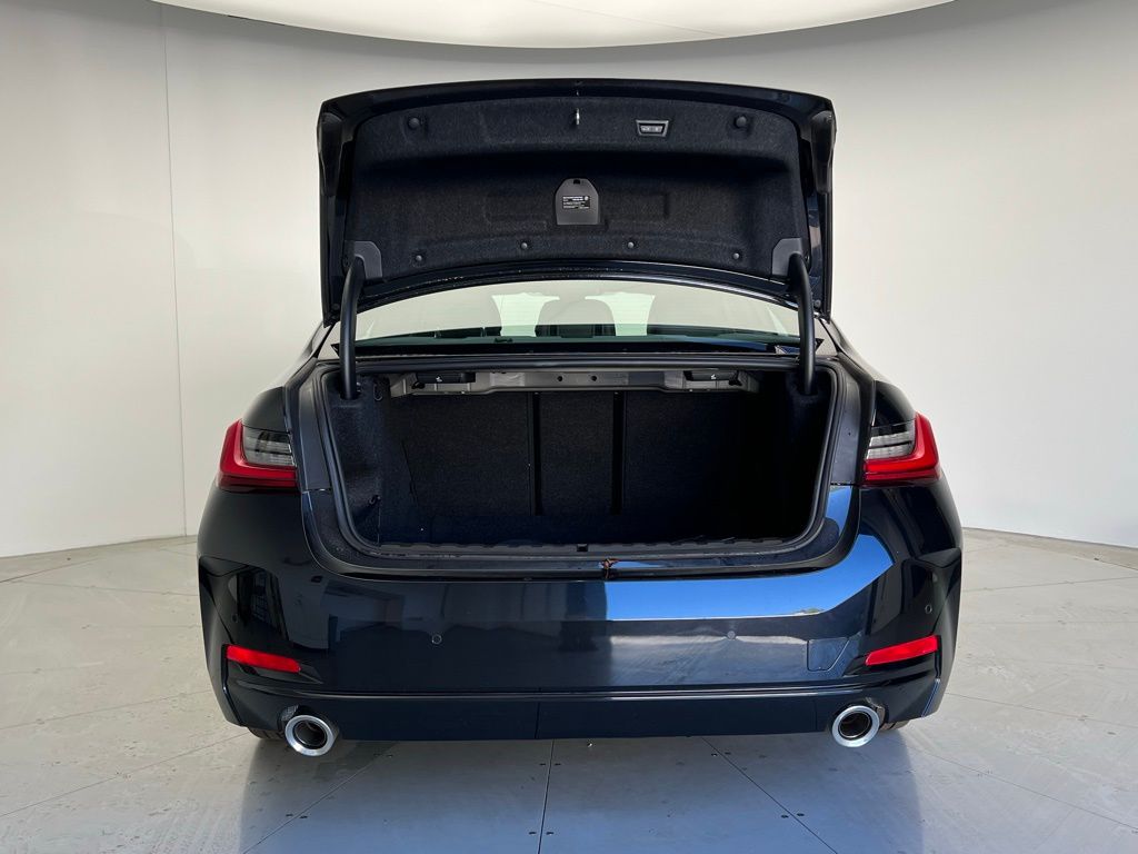 Thumbnail: 2025 BMW 3 Series - 5