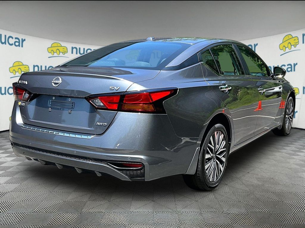 2023 Nissan Altima — photo 7