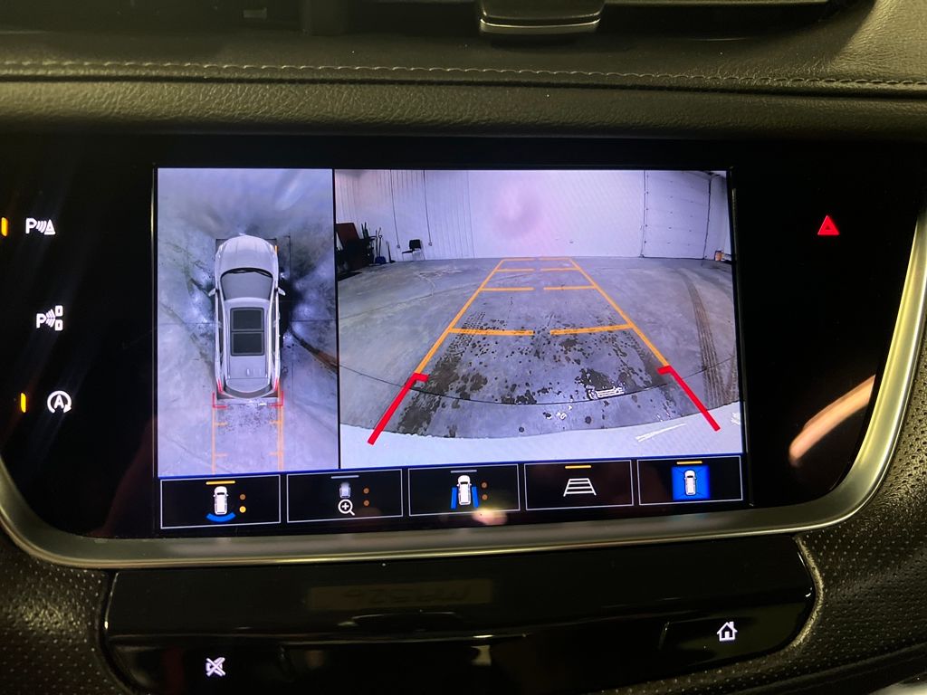 View vehicle photo 7