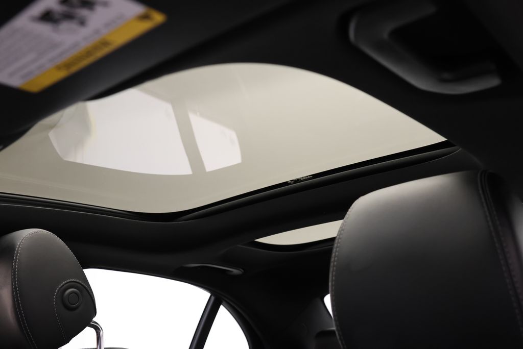 Thumbnail: 2023 Mercedes-Benz E-Class - 16