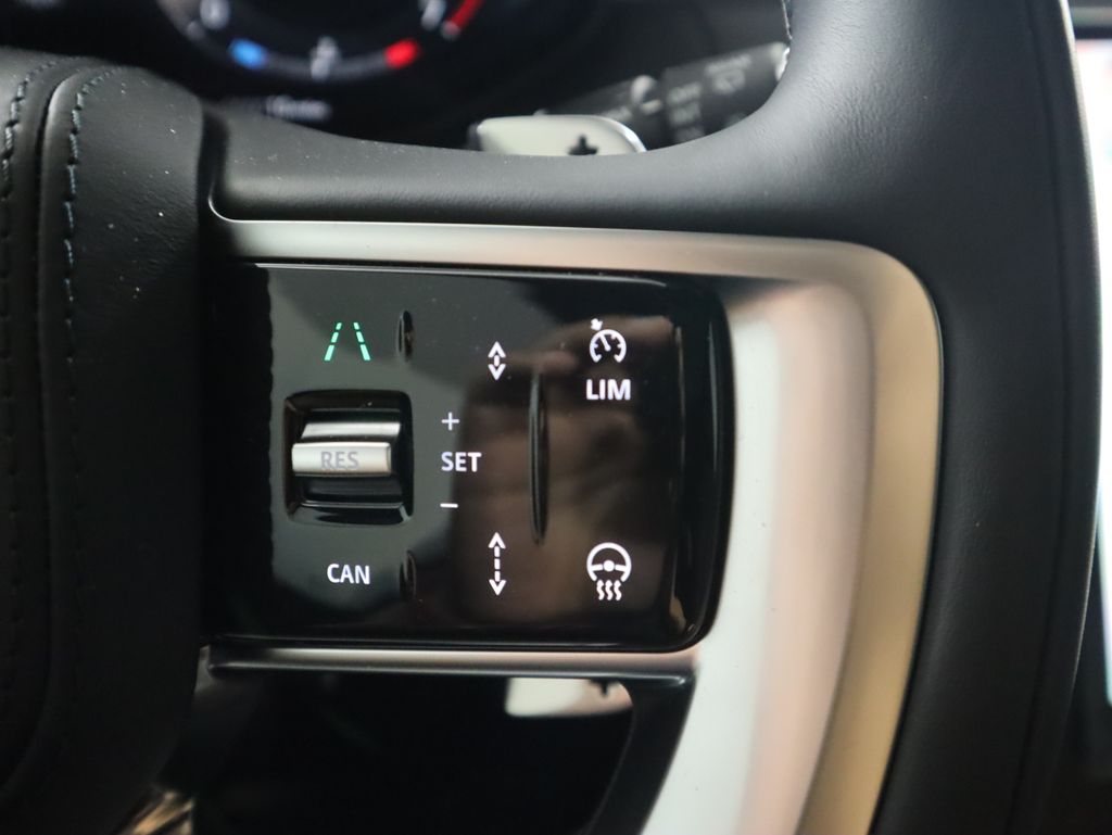 Thumbnail: 2025 Land Rover Range Rover - 13