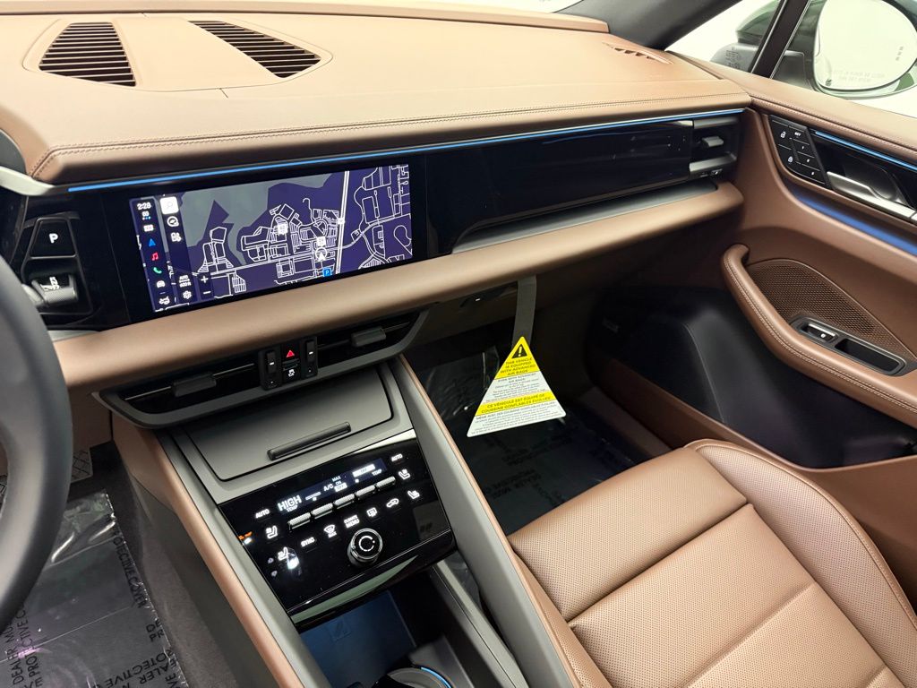 Thumbnail: 2026 Porsche Macan - 16