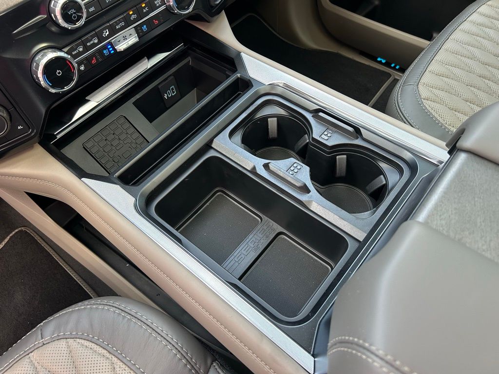 2025 Ford F-450 Super Duty Platinum