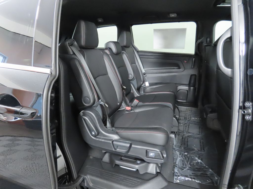 2025 Honda Odyssey Sport 22