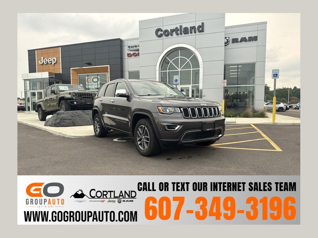 Gray (Granite Crystal Metallic Clearcoat) 2018 Jeep Grand Cherokee SUV / Crossover Four-Wheel Drive 8-Speed Automatic