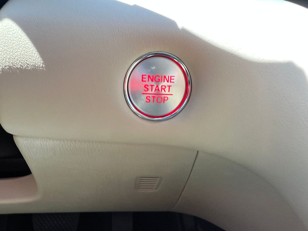 Thumbnail: 2025 Acura TLX - 20