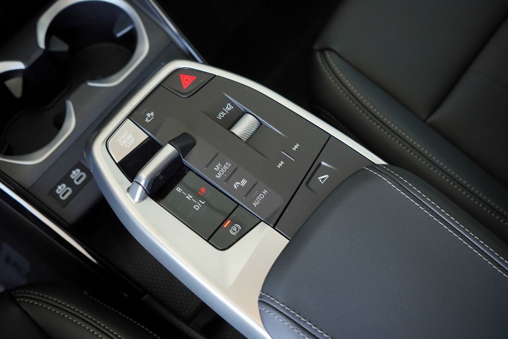 Thumbnail: 2025 BMW X1 - 18