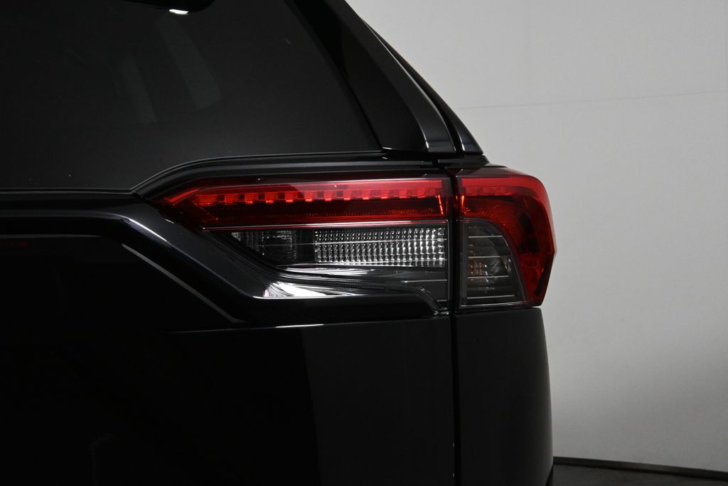 Thumbnail: 2023 Toyota RAV4 - 14