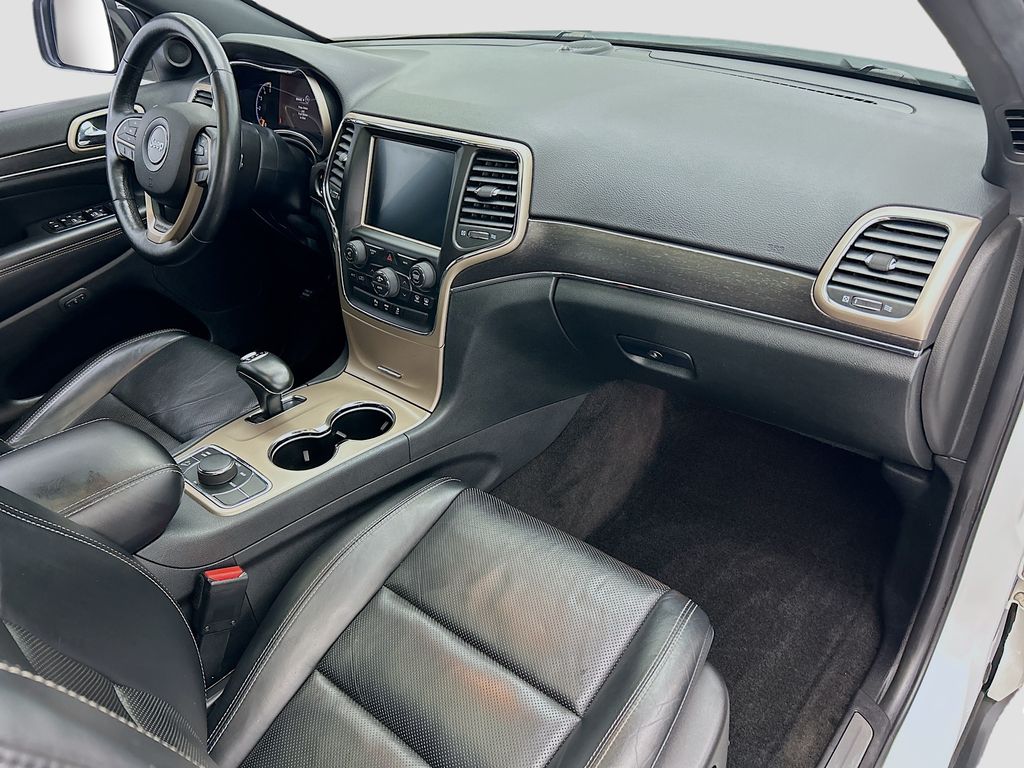 Thumbnail: 2015 Jeep Grand Cherokee - 15