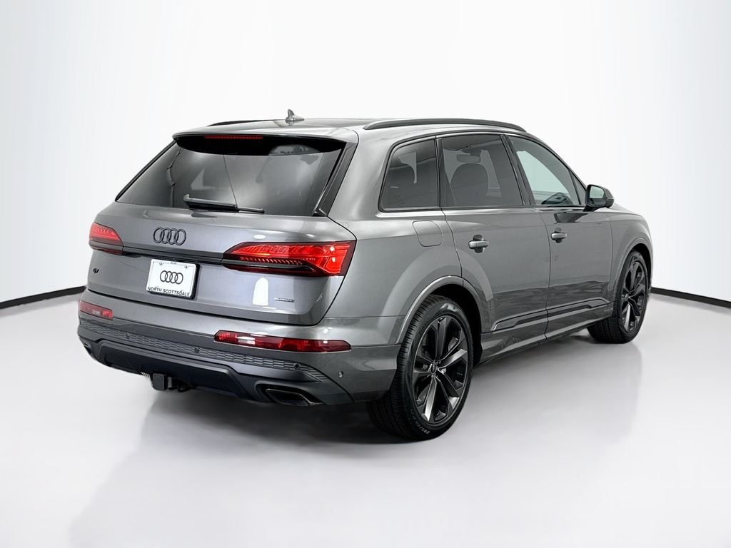 Thumbnail: 2026 Audi Q7 - 5