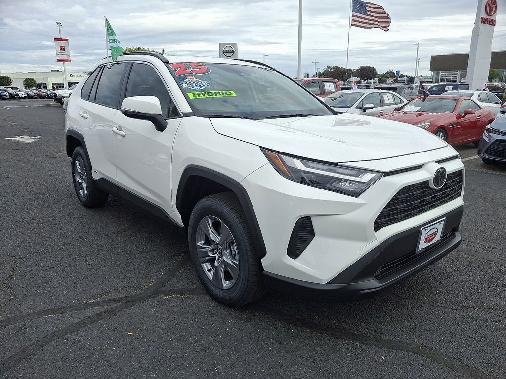 Thumbnail: 2025 Toyota RAV4 - 3