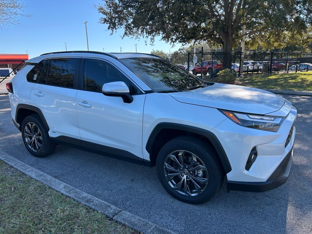 Thumbnail: 2024 Toyota RAV4 - 7