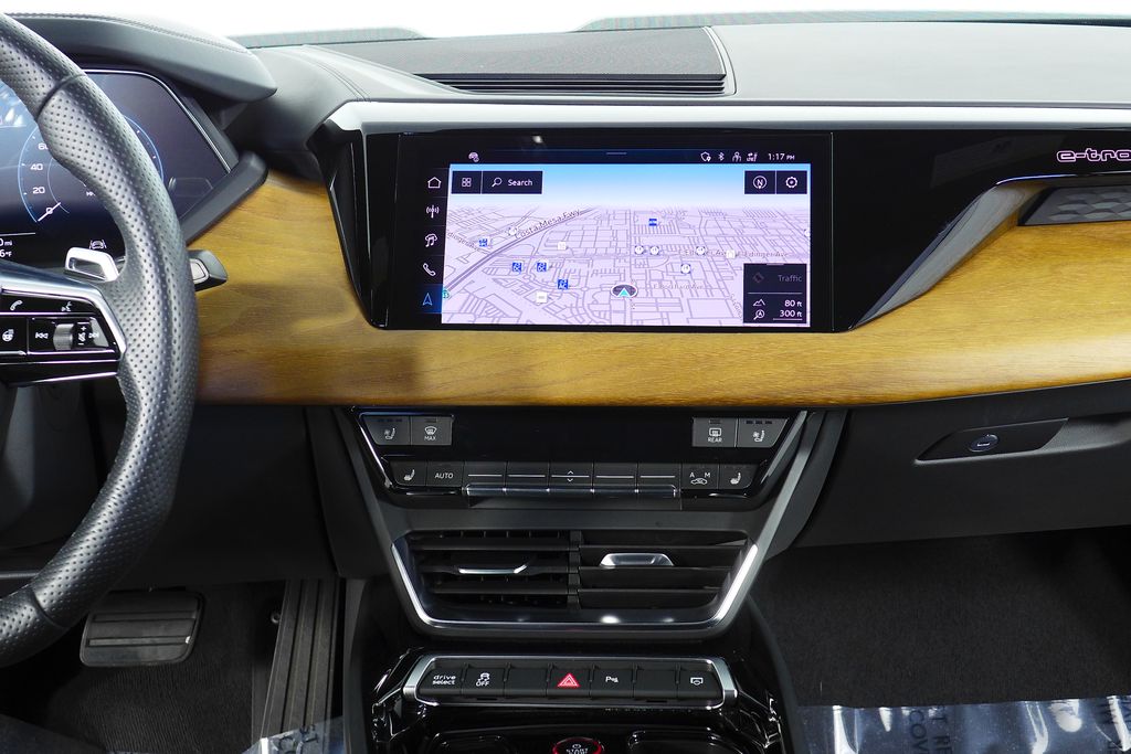 Thumbnail: 2024 Audi e-tron GT - 25