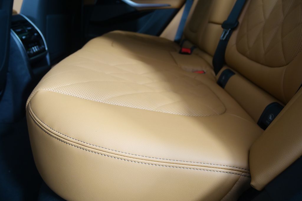 Thumbnail: 2026 BMW X5 - 14