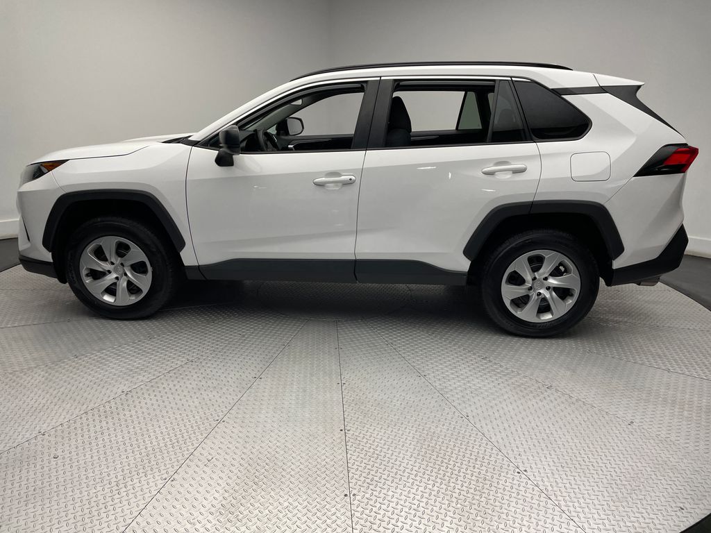 2021 Toyota RAV4 LE 8