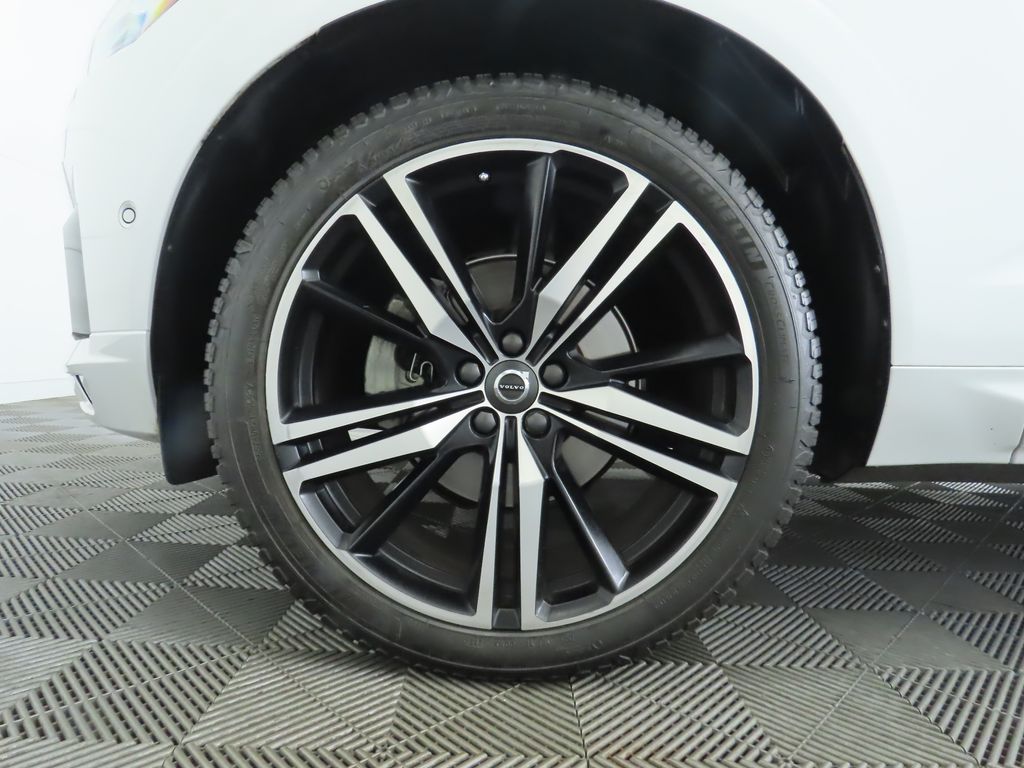 Thumbnail: 2020 Volvo XC60 - 31