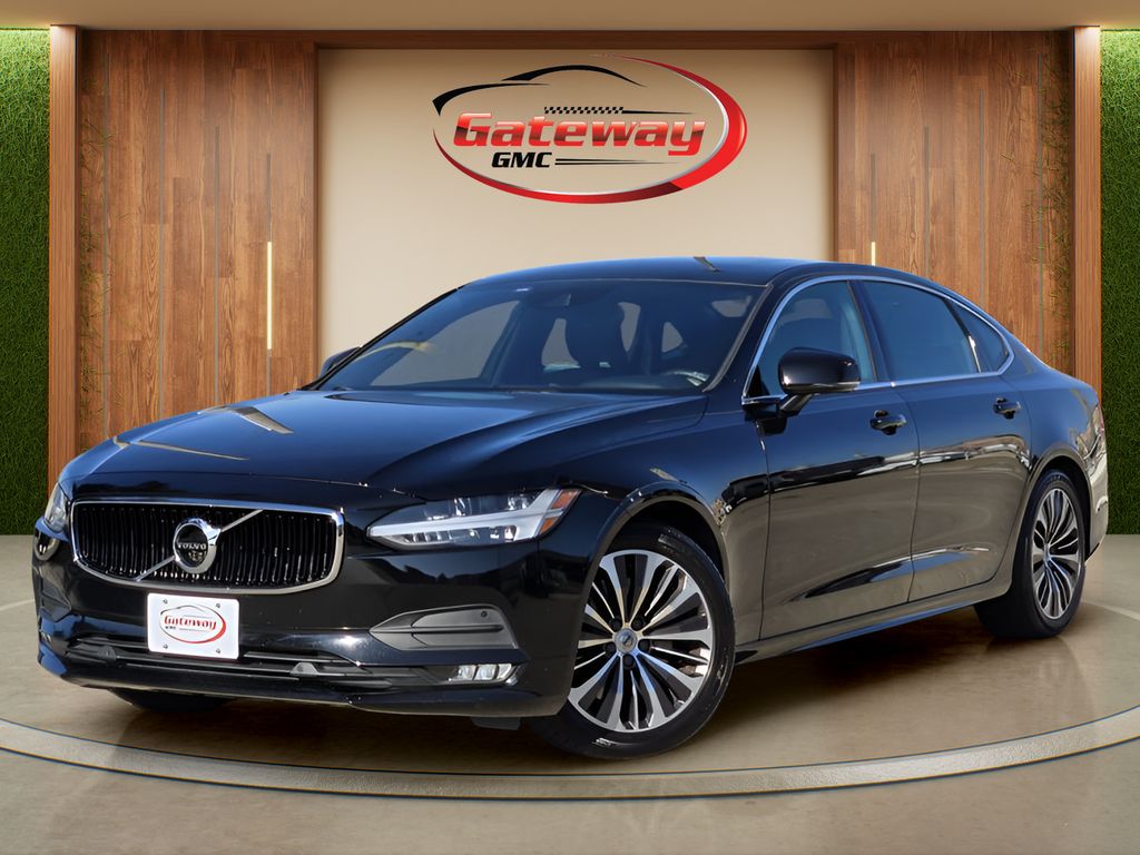 2020 Volvo S90 T6 Momentum AWD