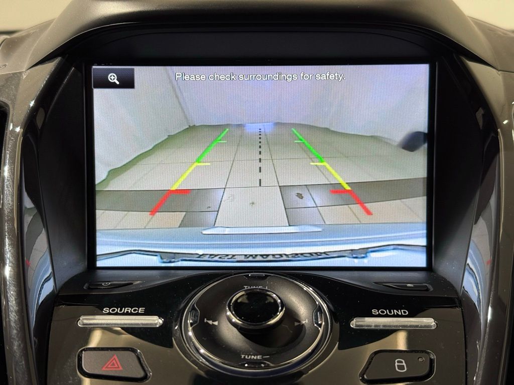 Thumbnail: 2015 Ford Escape - 28