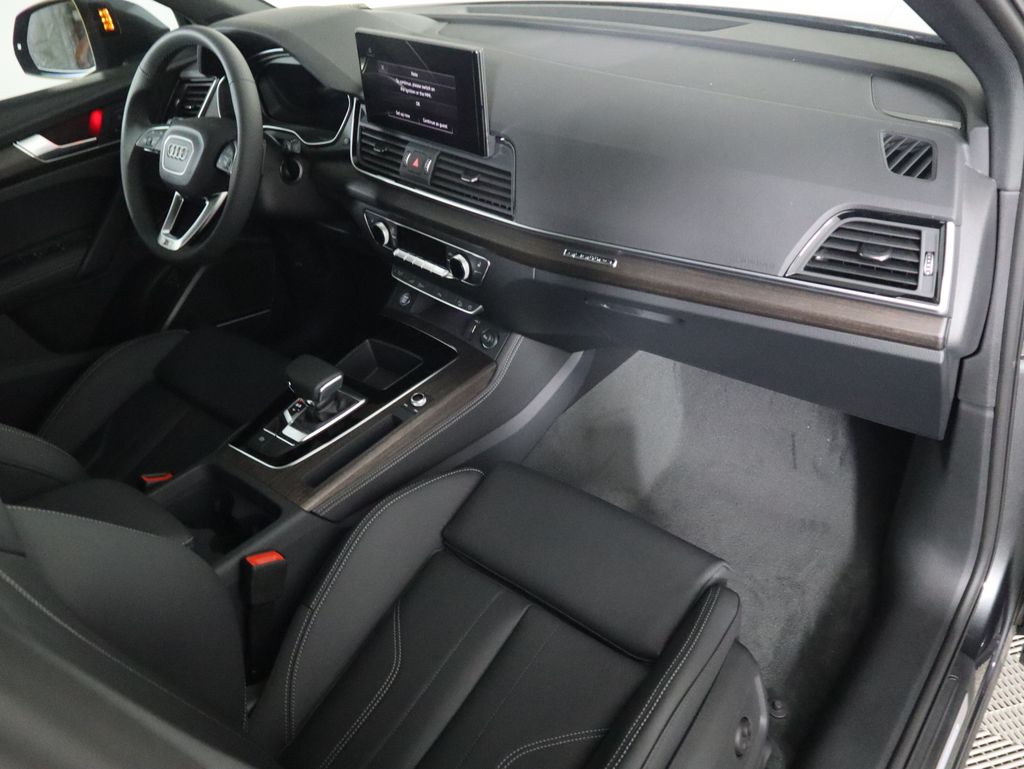 2025 Audi Q5  19