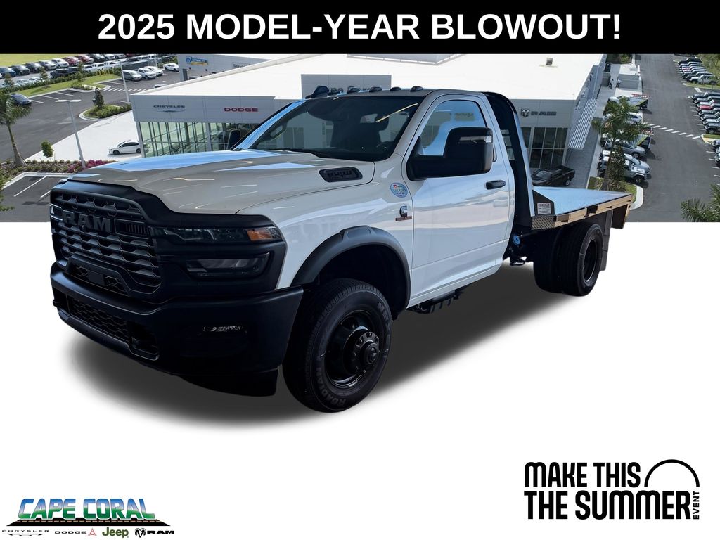 Bright White Clearcoat 2025 RAM 3500 Chassis Pickup Truck Four-Wheel Drive 8-Speed Automatic