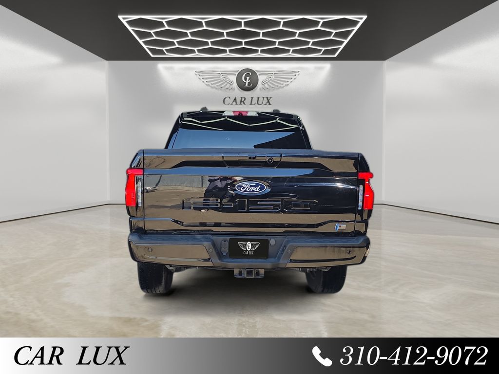 View vehicle photo 4
