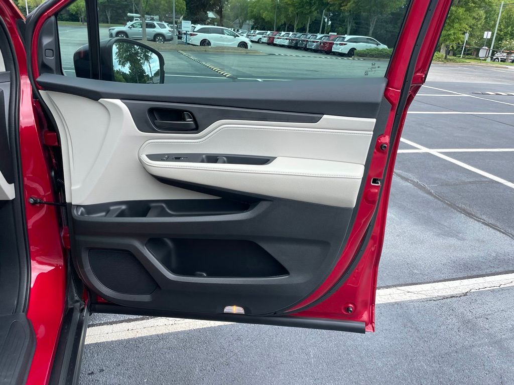 Thumbnail: 2026 Honda Odyssey - 29