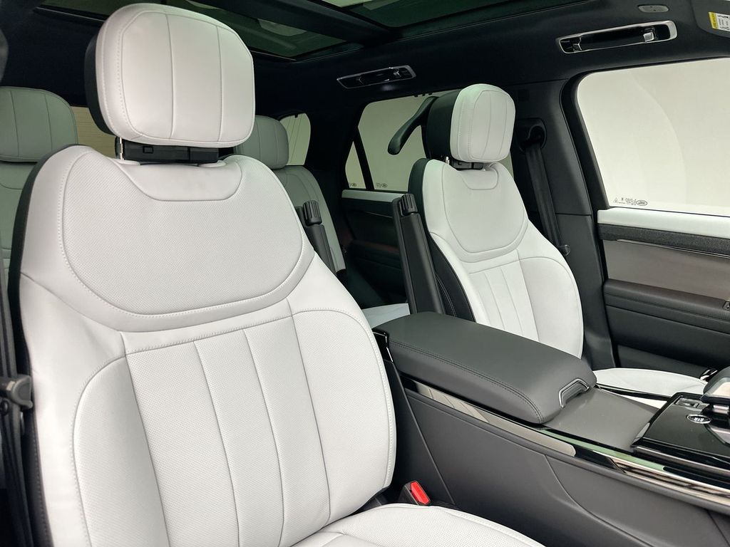 Thumbnail: 2026 Land Rover Range Rover Sport - 14