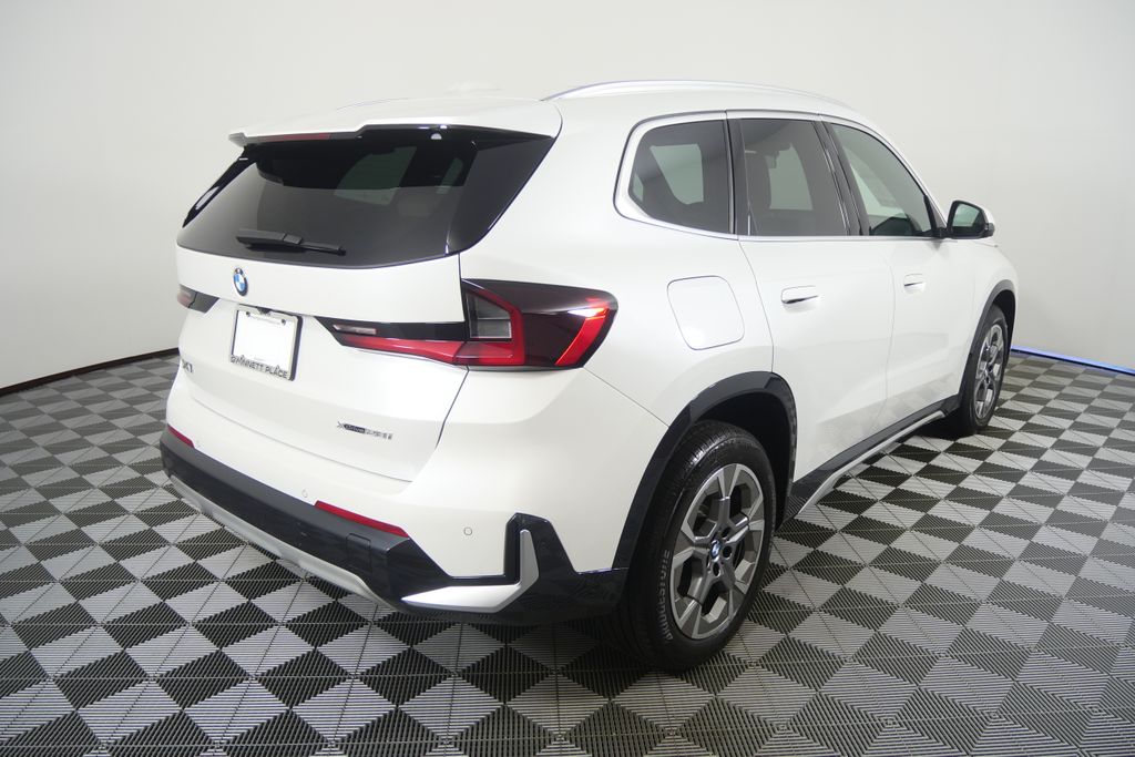 Thumbnail: 2025 BMW X1 - 3