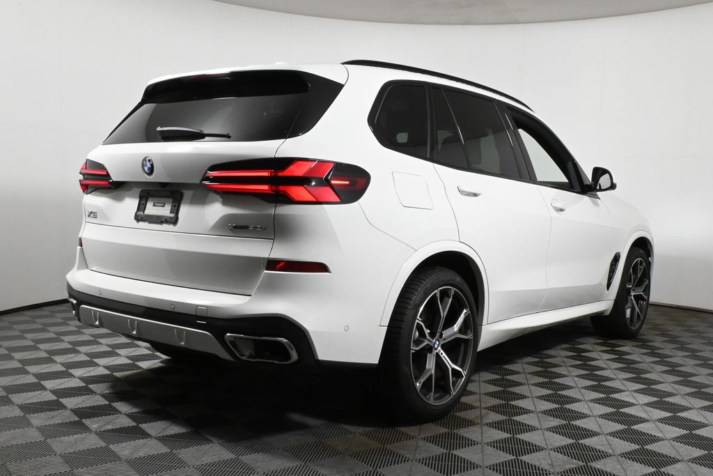 Thumbnail: 2024 BMW X5 - 6