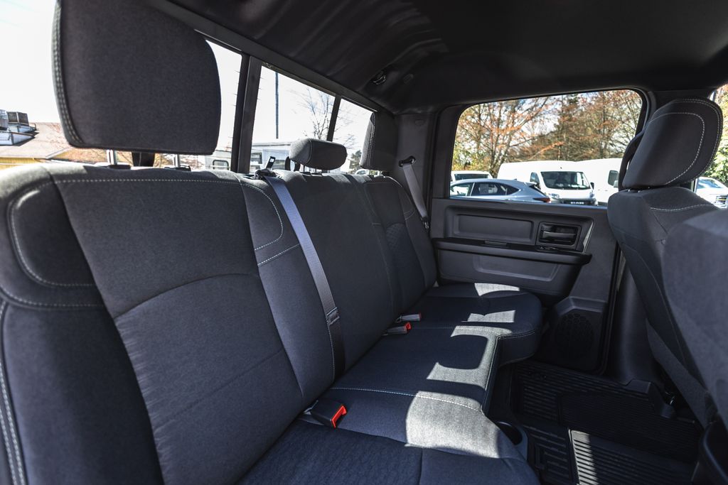 2026 Ram 2500 Black Express Tradesman thumbnail 33