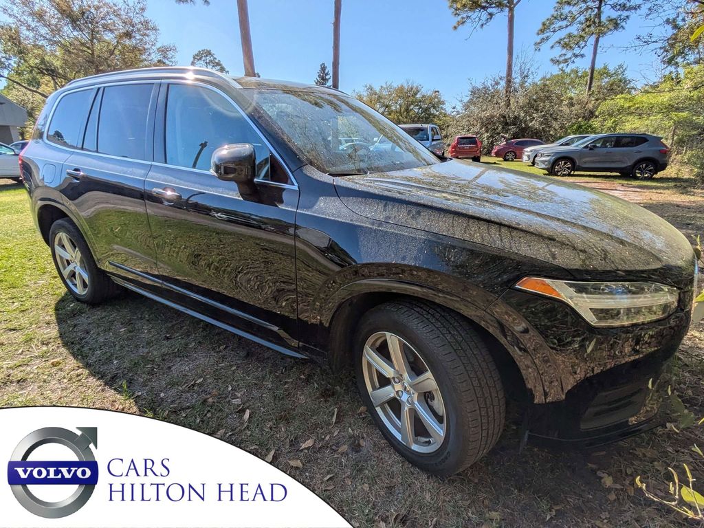 2023 Volvo XC90 B5 Core AWD