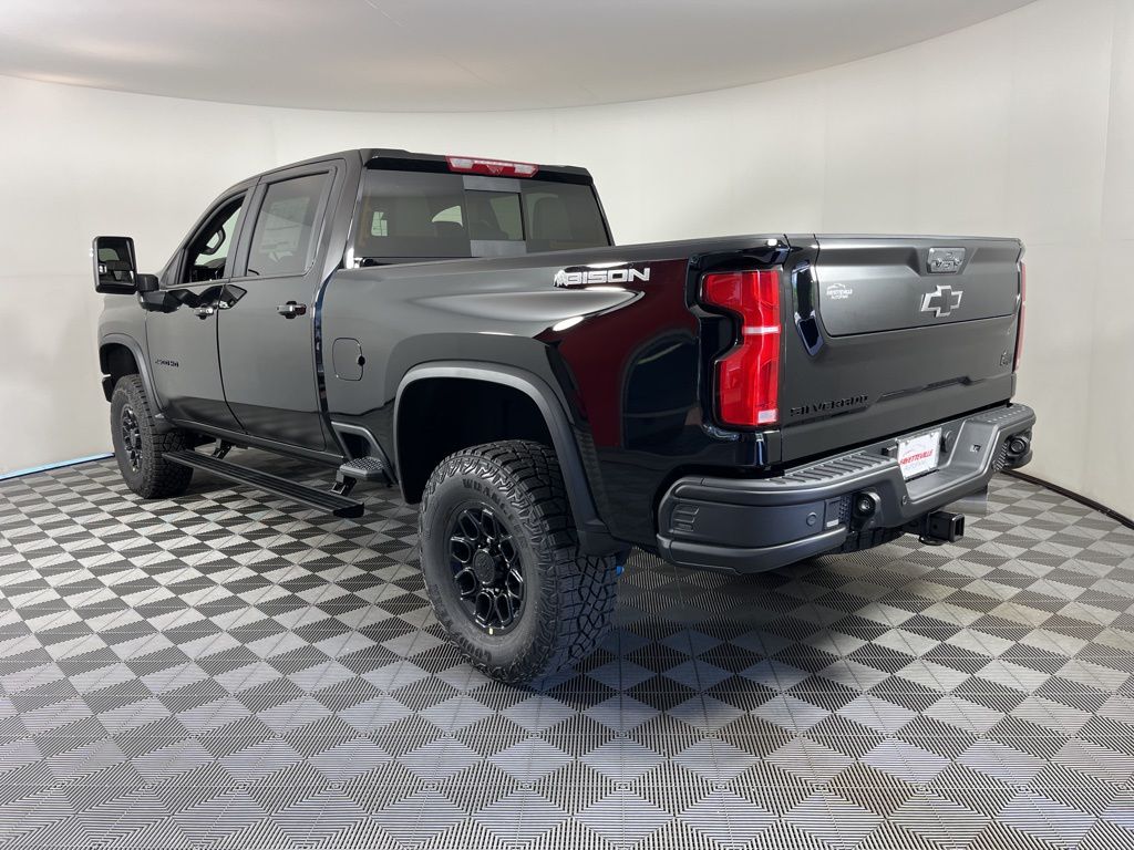2025 Chevrolet Silverado 2500 ZR2 18